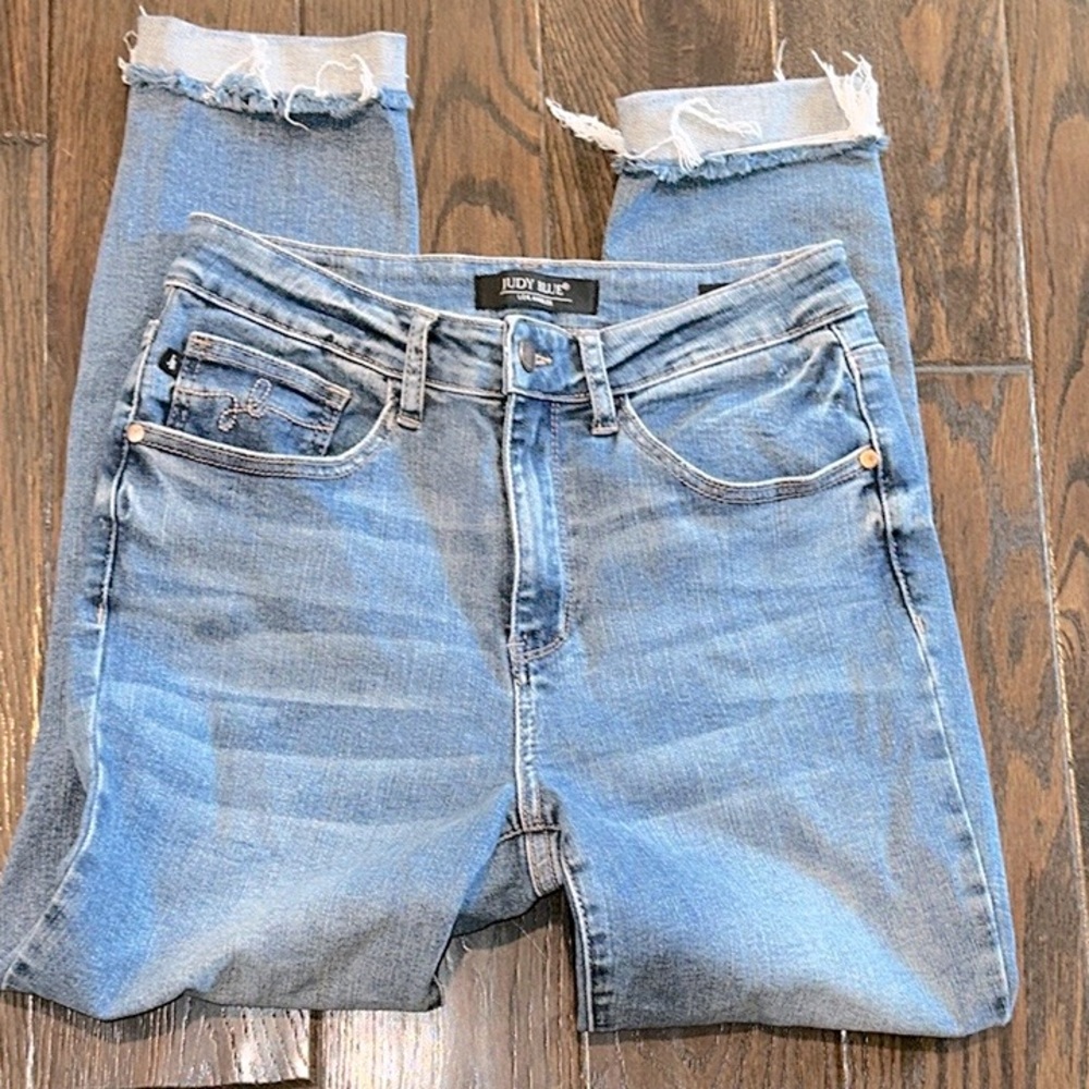 Judy Blue Light Blue Distressed Women Jeans - Picture 2 of 6